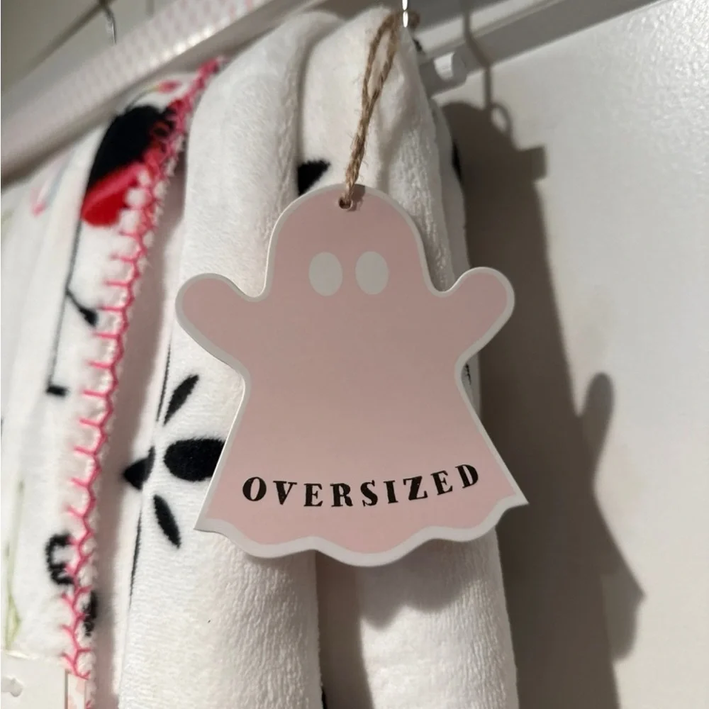 Cupcake and Cashmere  SUMMERWEEN  Flamingo blanket